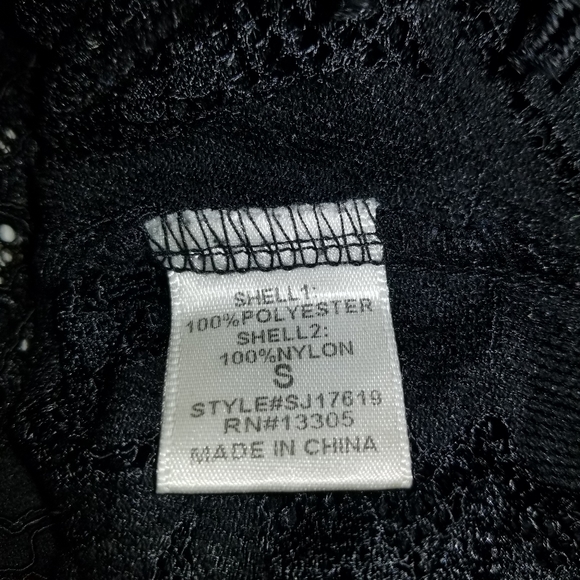 Forever 21 Lace Design Bell Sleeve Crop Top - Picture 8 of 9